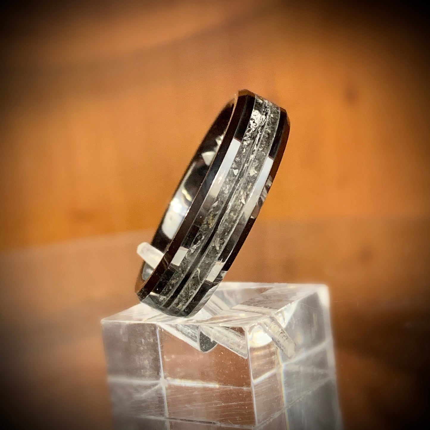 Memorial Ring with Fur or Hair as Center Accent